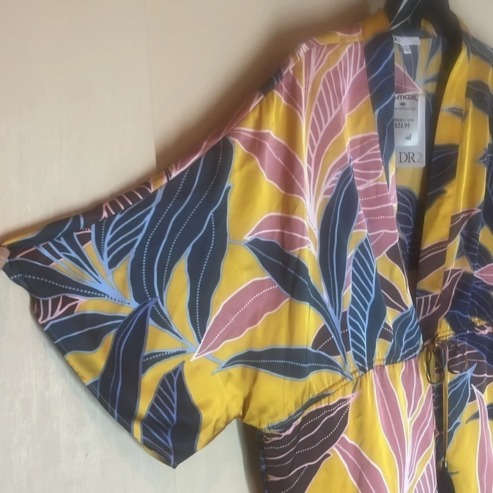 DR2 Multicolor Leaf Pattern Kimono NWT size S/M - Picture 3 of 9